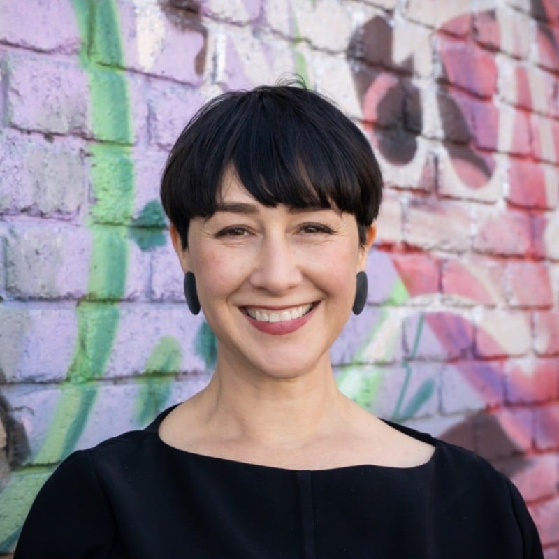 Amanda Armstrong