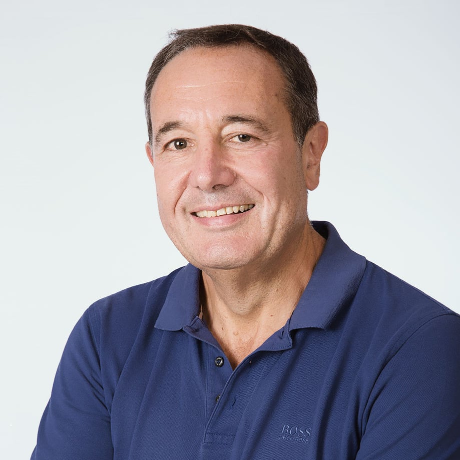 Steve-Howe-headshot sq